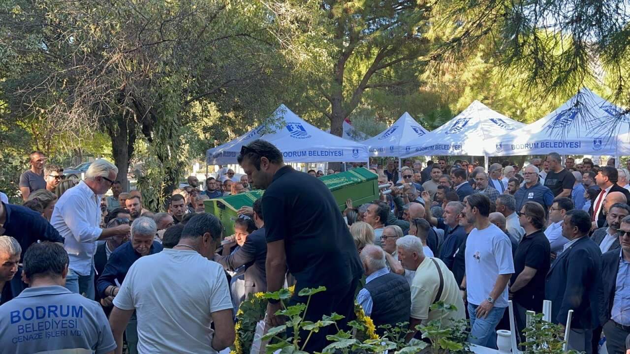 Ahmet Aras’ın Kuzeni, Emre Fidel Berber Ortakent’te Son Yolculuğuna Uğurlandı 3